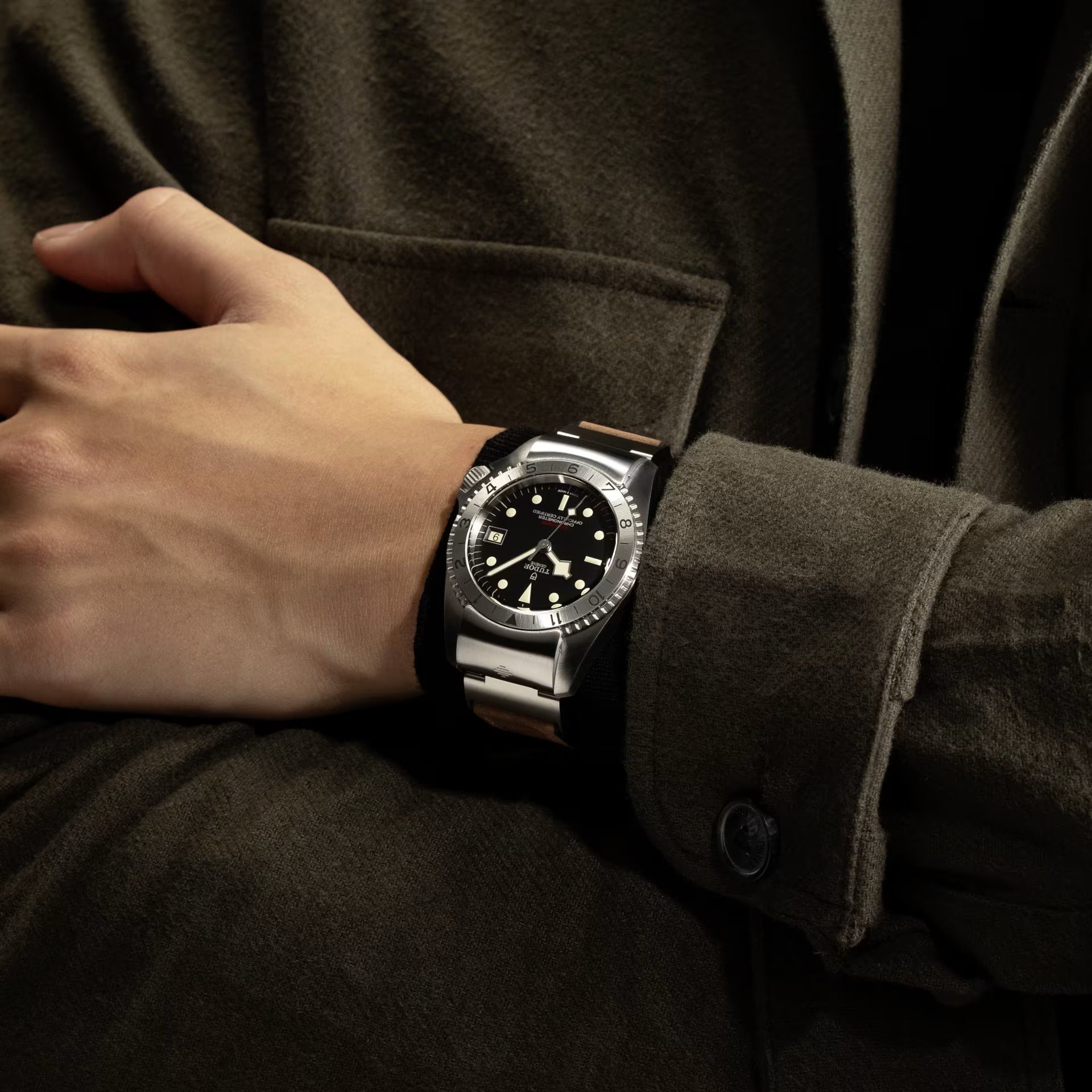 BLACK BAY P01
