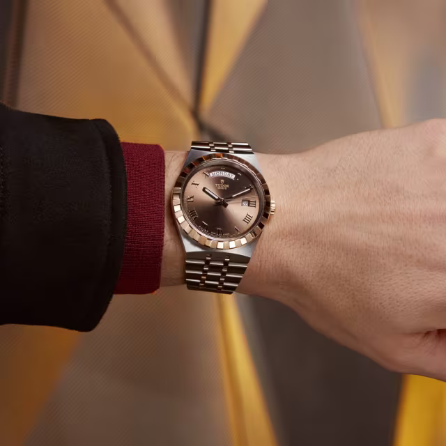 TUDOR ROYAL